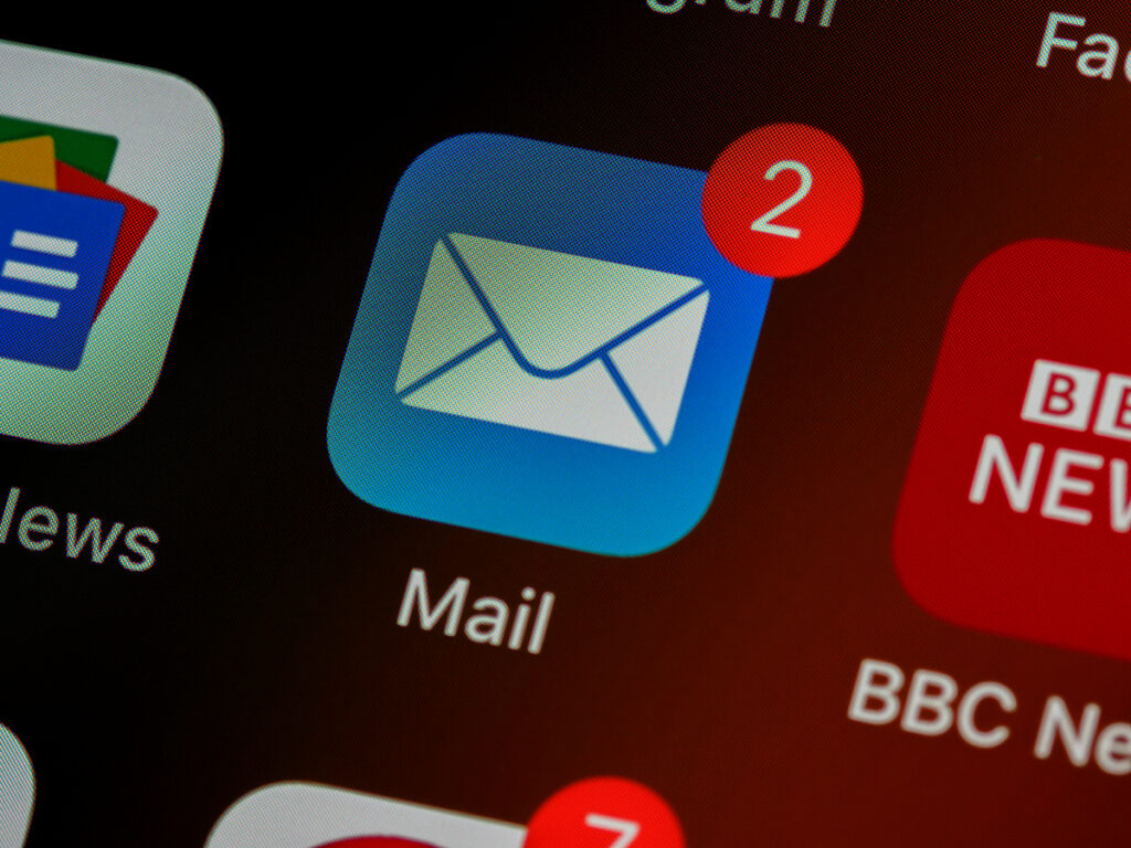 Mail app on a phone with a notification pending